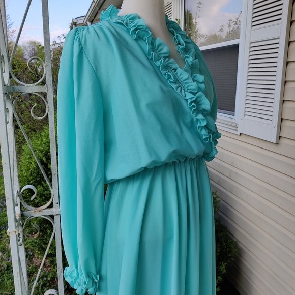 70s 80s ruffle trim Surplice neck faux wrap dress - Picture 4 of 10